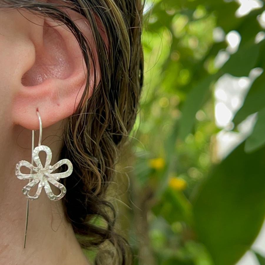 עגילי היביסקוס