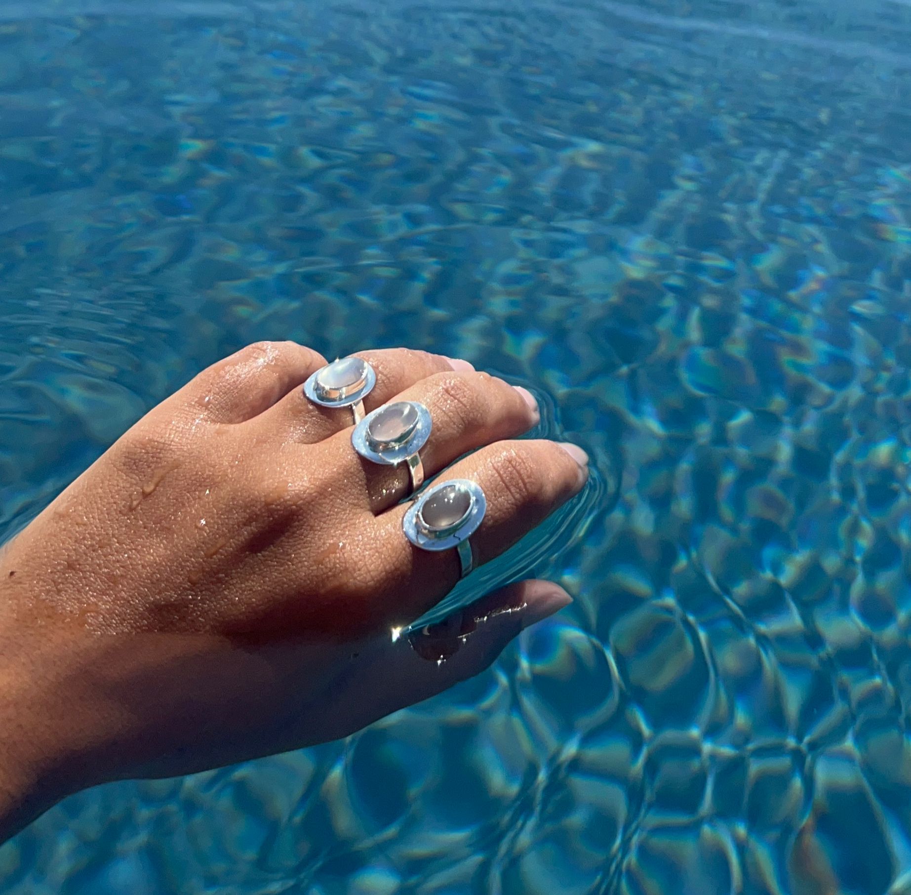 slider image slider_item_AKRXeL